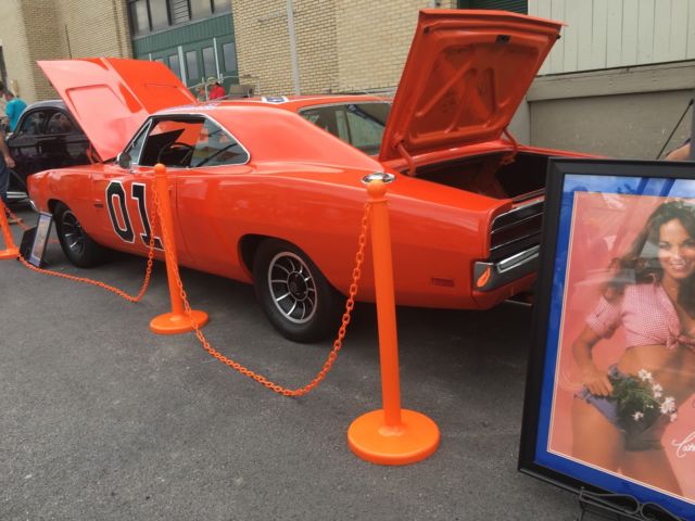 1969 Dodge Charger - photo 2