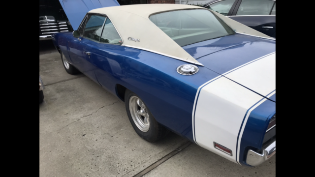 1969 Dodge Charger - photo 2