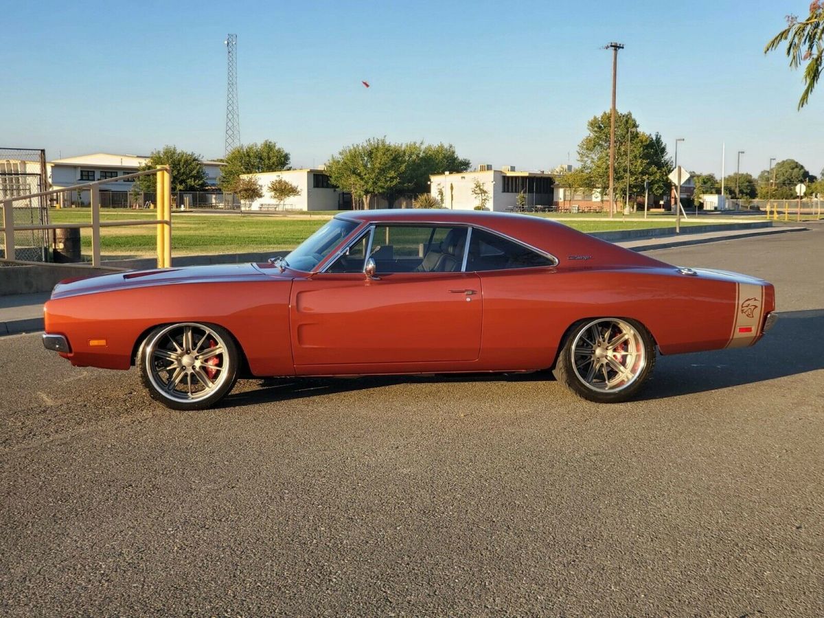 1969 Dodge Charger 6.2 HELLCAT AWARD WINNING SHOW CAR - photo 9