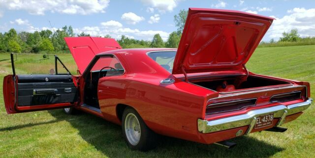 1969 Dodge Charger - photo 3