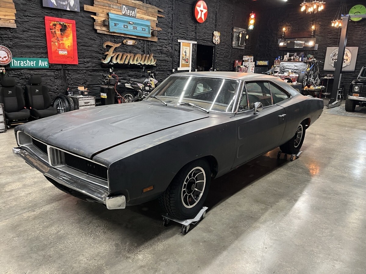 1969 Dodge Charger - photo 10