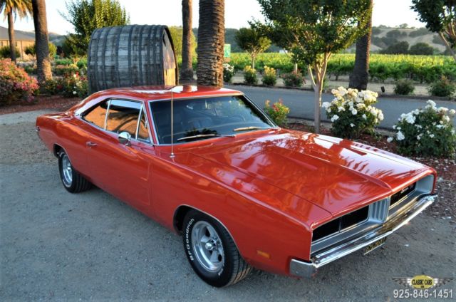 1969 DODGE CHARGER R/T - #'s MATCHING - RESTORED TO ORIGINAL - 440C.I./ 375 HP 1969 Dodge Charger