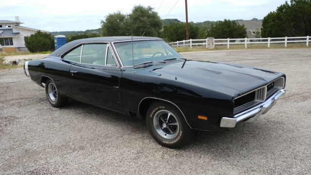 1969 Dodge Charger RT - photo 2
