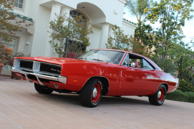 1969 Dodge Charger R/T Hardtop 2-Door - photo 2