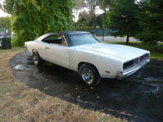 1969 Dodge Charger R/T - photo 2