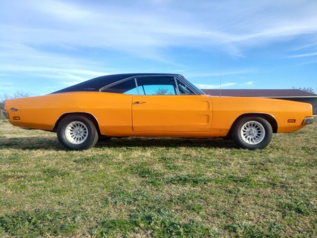 1969 Dodge Charger - photo 3