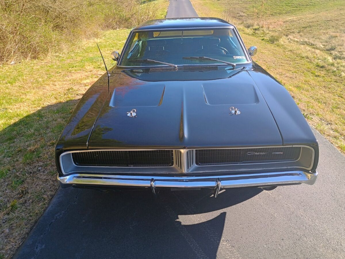 1969 Dodge Charger SE - photo 2