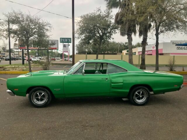 1969 Dodge Coronet, 383 Automatic, 727 Transmission, runs and shifts good 1969 Dodge Coronet