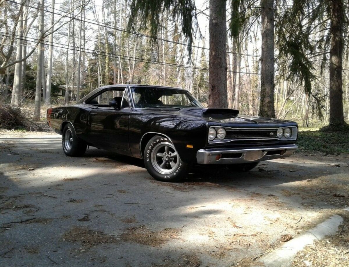 1969 Dodge Coronet 440 Super Bee clone 440 ci 5 spd manual tremec 1969 Dodge Coronet