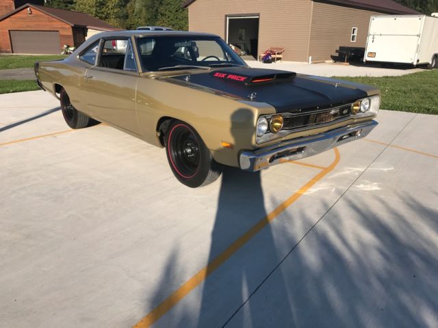 1969 Dodge Coronet - photo 2