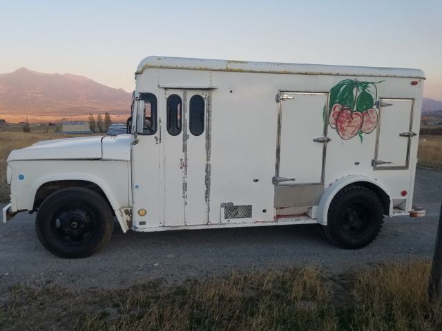 1969 Dodge B400 stepvan milk truck - photo 11