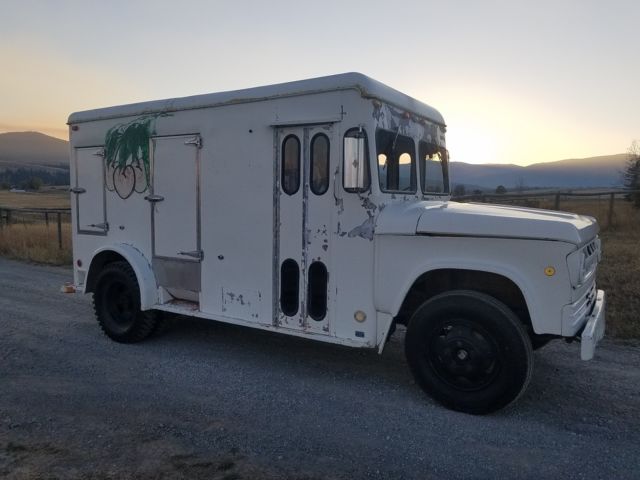 1969 Dodge B400 stepvan milk truck - photo 4