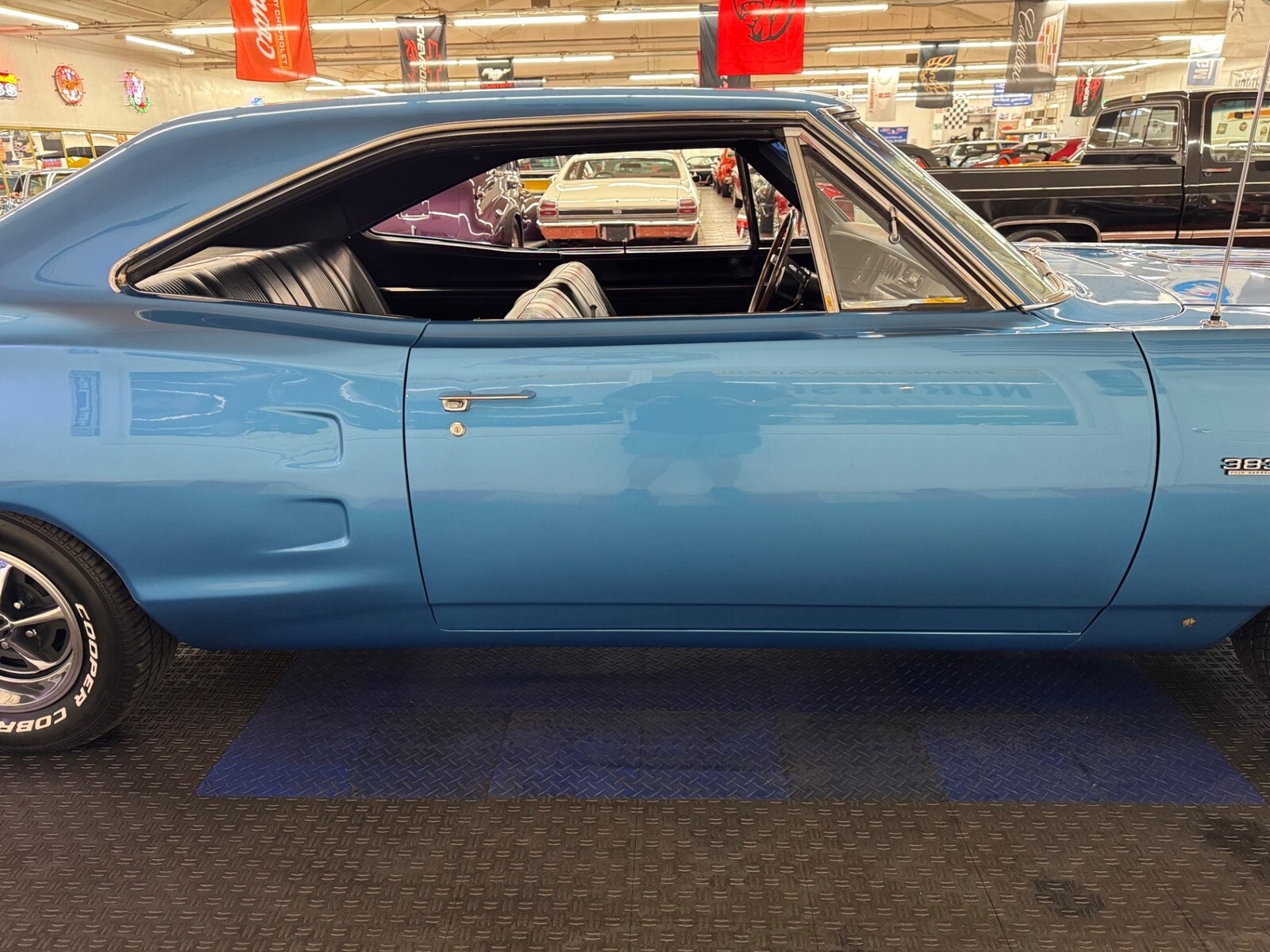 1969 Dodge Super Bee - 383 NUMBERS MATCHING ENGINE - 4 SPEED TRANS - - photo 11