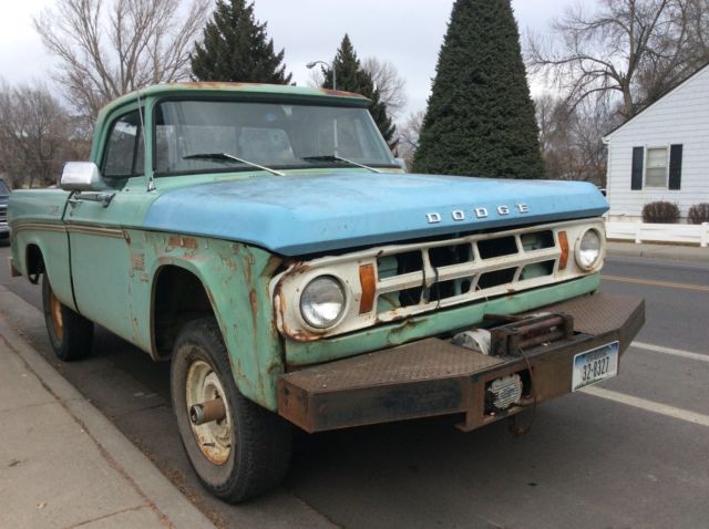 1969 Dodge W100, 1/2T SHORTBOX 4X4 1969 Dodge Power Wagon