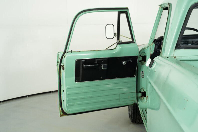 1969 Dodge W100 Power Wagon - photo 12