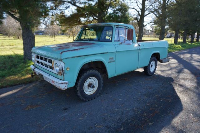 1969 Dodge W100 Powerwagon SWB Sweptline w/ 383 4 spd 1969 Dodge Power Wagon base