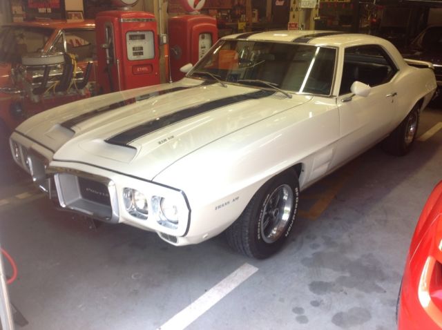 1969 Pontiac Trans Am - photo 9