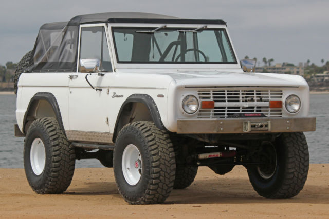 1969 Ford Bronco V8 SUV