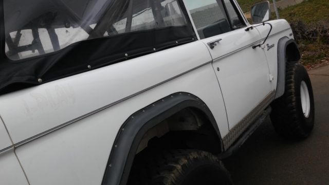 1969 Ford Bronco V8 SUV - photo 12