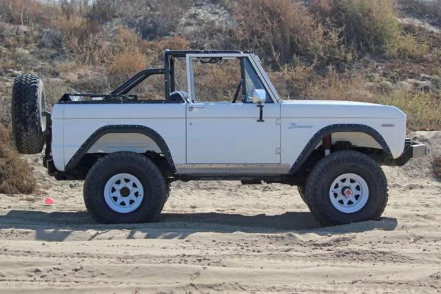 1969 Ford Bronco V8 SUV - photo 9