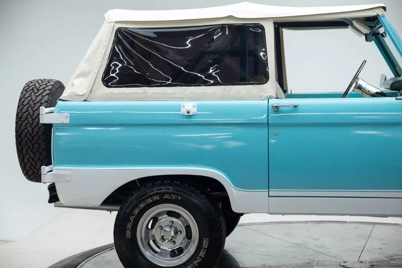 1969 Ford Bronco - photo 10