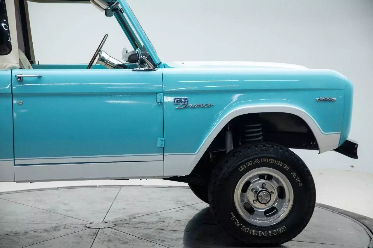 1969 Ford Bronco - photo 11