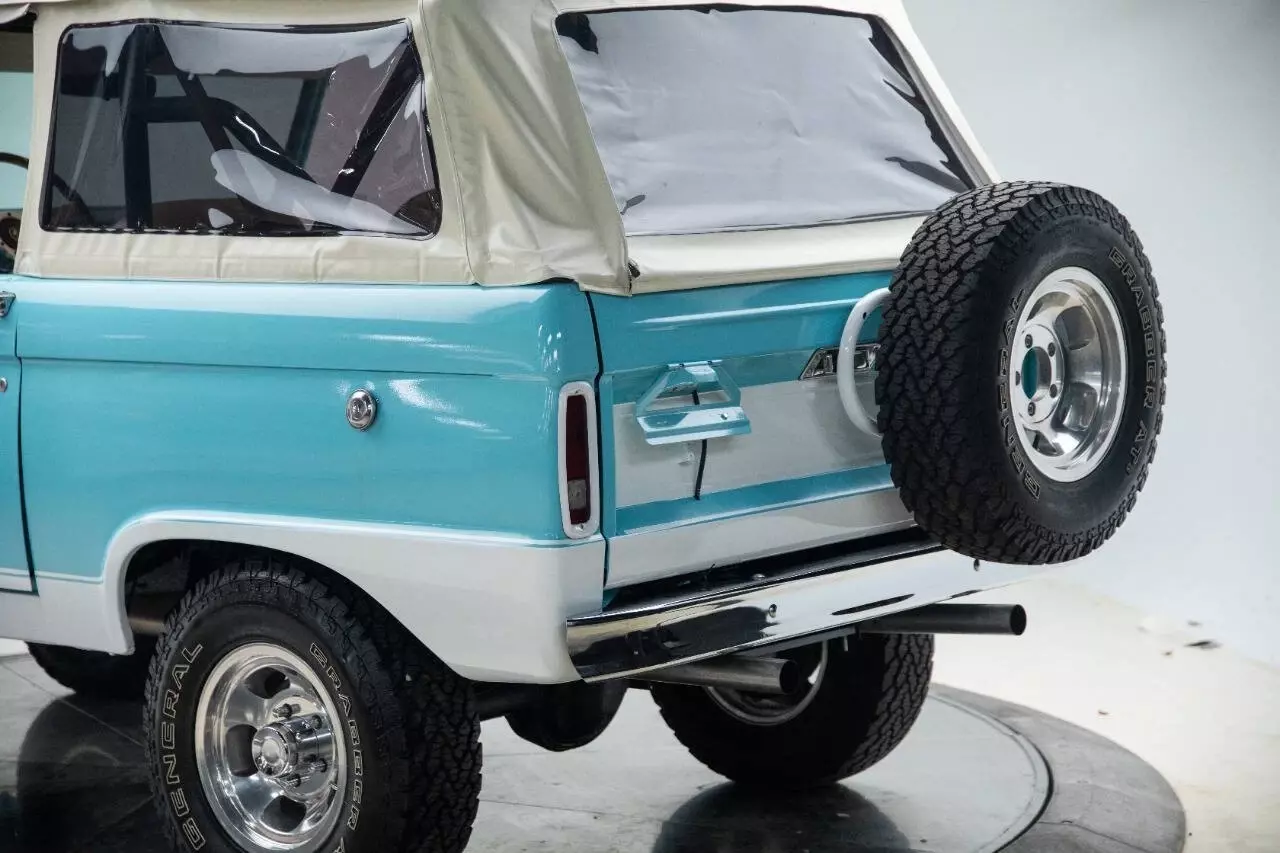 1969 Ford Bronco - photo 8