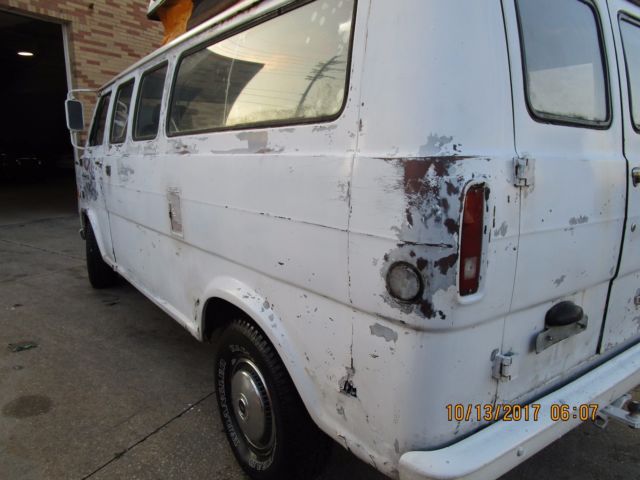 1969 Ford E-Series Van NO RESERVE AUCTION - LAST HIGHEST BIDDER WINS CAR! - photo 9