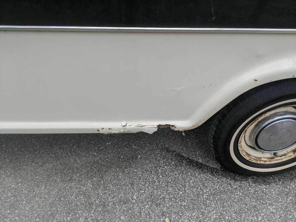 1969 Ford E-Series Van - photo 3