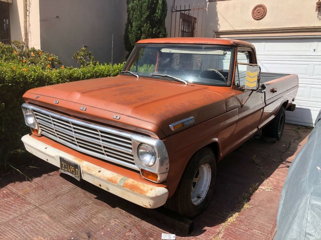 1969 Ford F~100 truck, sat for years behind a mansion in California 1969 Ford F-100