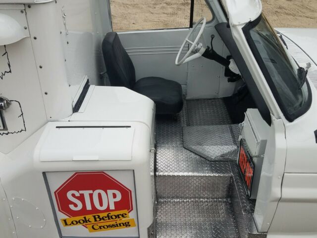1969 Ford F-250 Good Humor Ice cream truck - photo 11