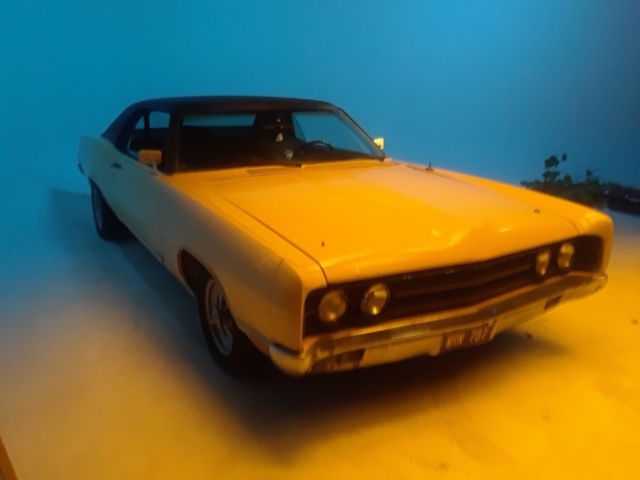 1969 Ford Galaxie 500 - photo 2