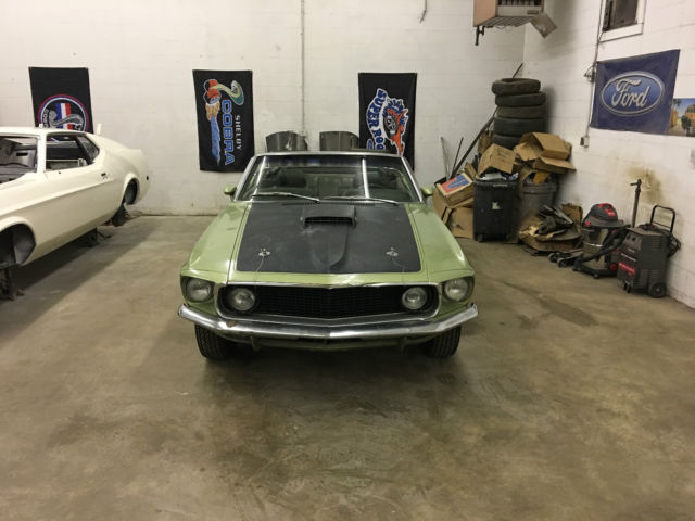 1969 Ford Mustang 351 4 speed Convertible -- Hello Beautiful !! - photo 2