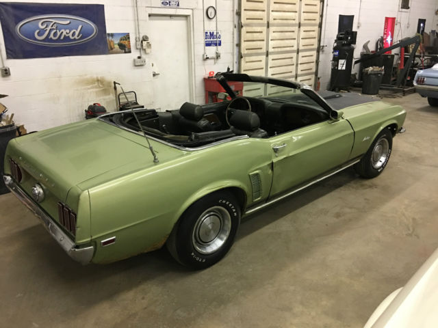 1969 Ford Mustang 351 4 speed Convertible -- Hello Beautiful !! - photo 4