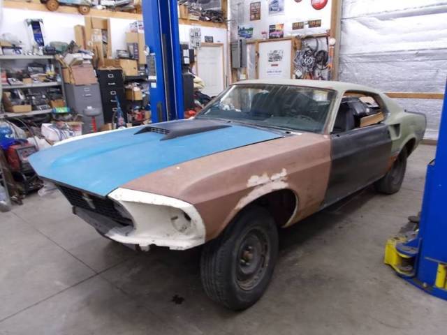 1969 Ford Mustang MACH 1 FASTBACK 428 Q code, Factory 4-Speed, LOW Reserve 1969 Ford Mustang MACH 1 FASTBACK