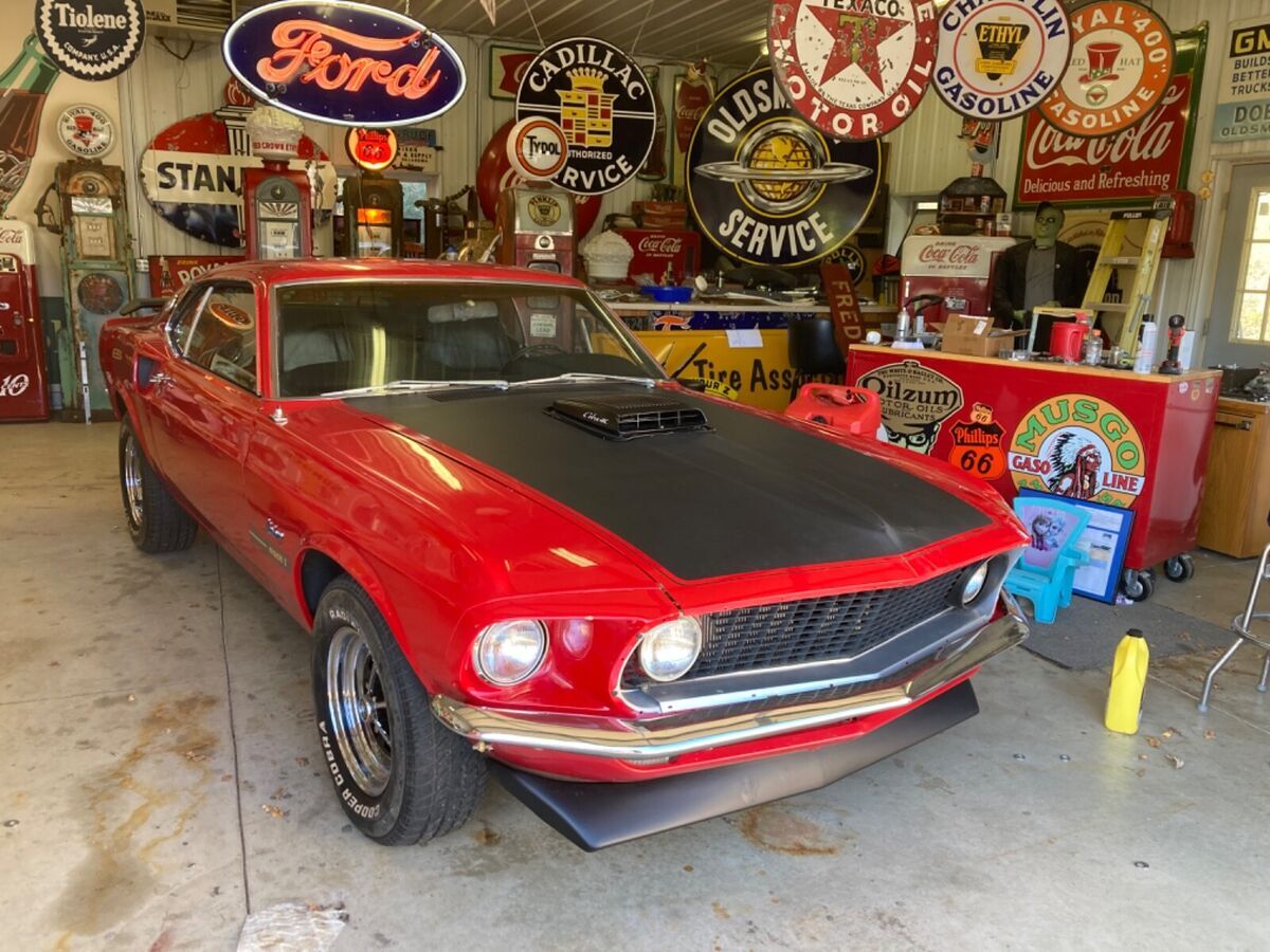 1969 Ford Mustang Mach 1 R Code 428 Cobra Jet, V-8 engine, C6 Automatic RED 1969 Ford Mustang Mach 1 428 R code