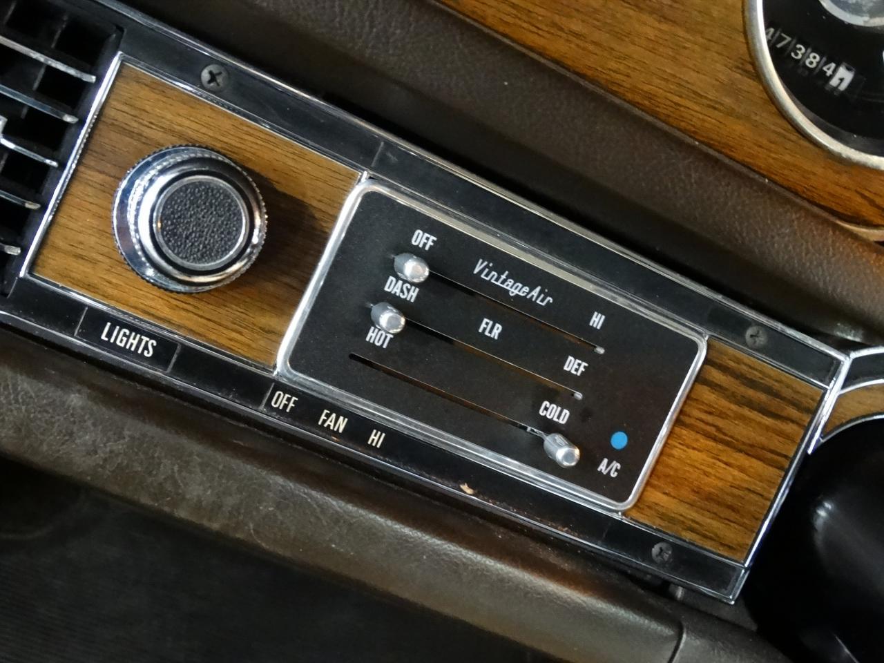 1969 Ford Thunderbird - photo 2