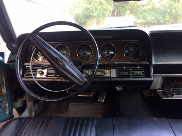 1969 Ford Thunderbird - photo 4