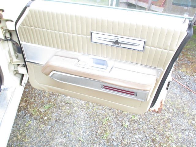 1969 Ford Thunderbird 4 Door Landau - photo 12