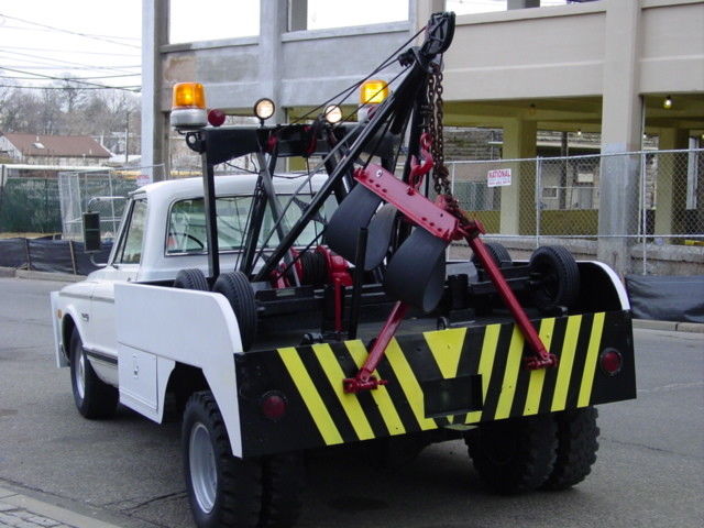 1969 Chevrolet C/K Pickup 2500 Tow Truck Custom 2500 - photo 3