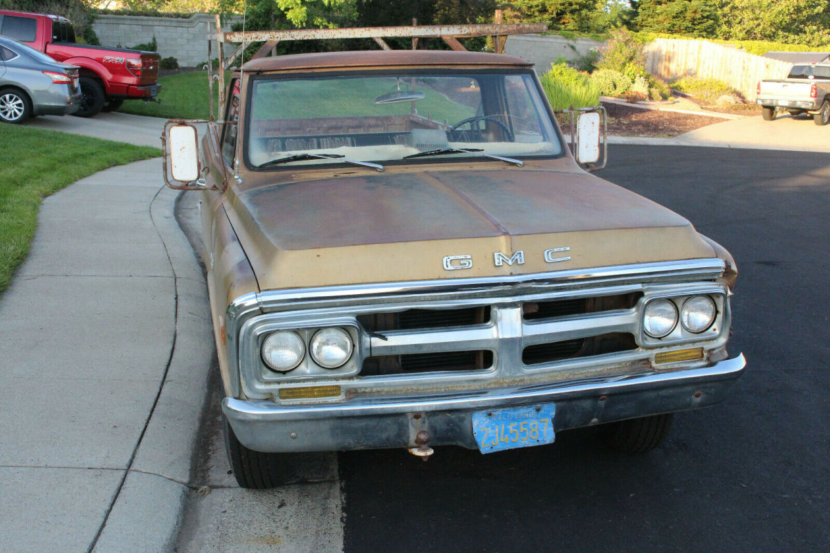 1969 GMC C2500 Wideside, 8-foot bed - photo 2