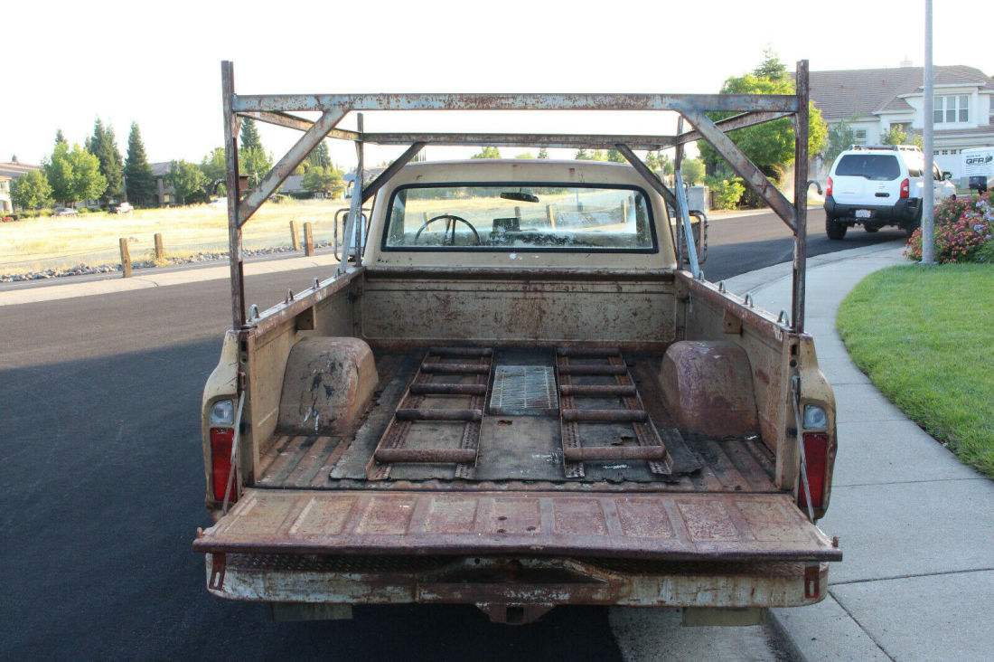 1969 GMC C2500 Wideside, 8-foot bed - photo 6
