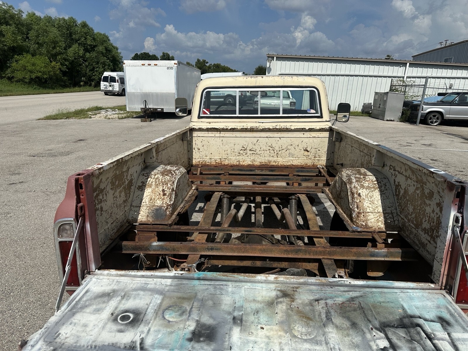 1969 GMC Pickup Custom Camper - photo 11