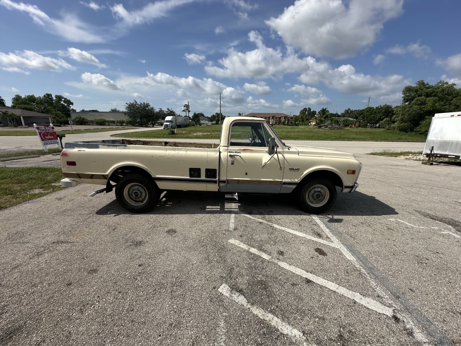 1969 GMC Pickup Custom Camper - photo 6