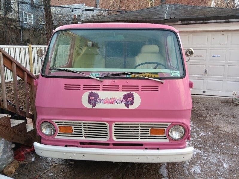 1969 GMC Van - photo 2