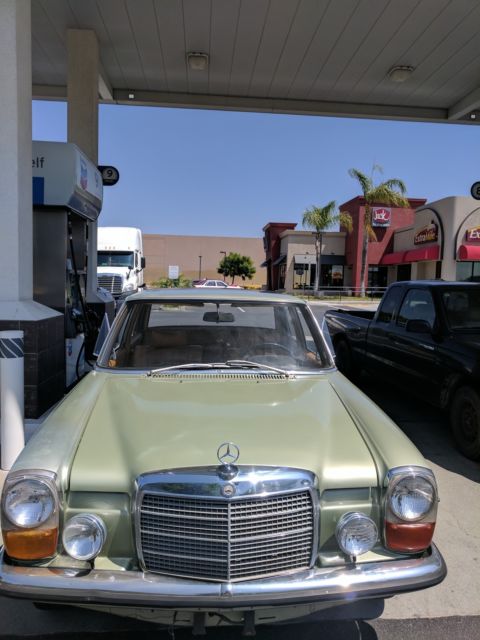 1969 Mercedes-Benz 230 230 MANUAL FOUR SPEED - photo 3
