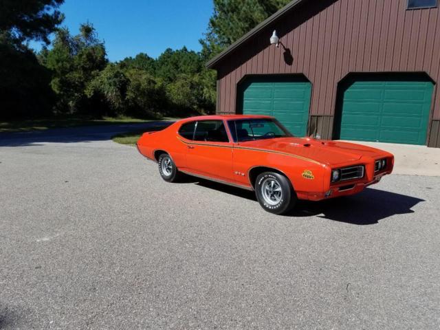 1969 gto "judge" 1969 Pontiac GTO judge