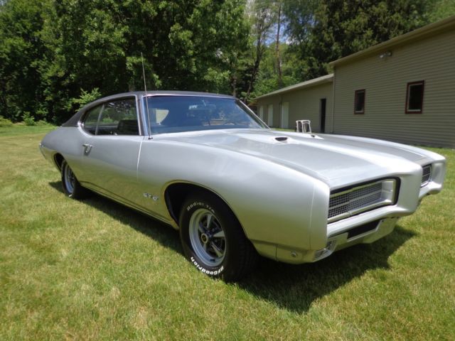 1969 Pontiac GTO - photo 2