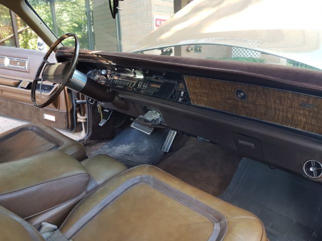 1969 Chrysler Imperial - photo 3