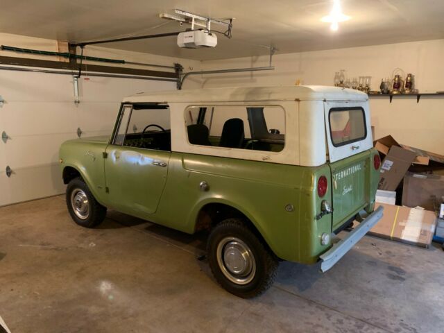 1969 International Harvester SCOUT 800-A 4X4 304 V-8 Original Paint No Rust. 1969 International Harvester Scout 4 SPEED 4x4 304 V-8